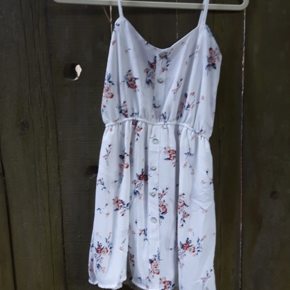 diyi white floral romper nwot - Picture 2 of 3